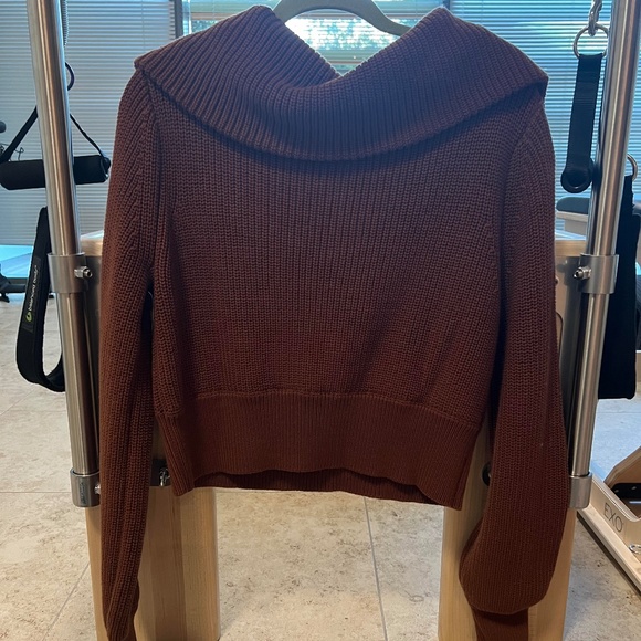 Varley Sweater - Picture 5 of 7